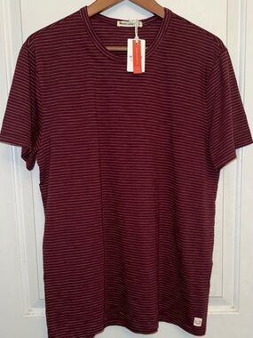 Marine Layer NWT Tailored Crew Tee in Tawny Port Stripe
